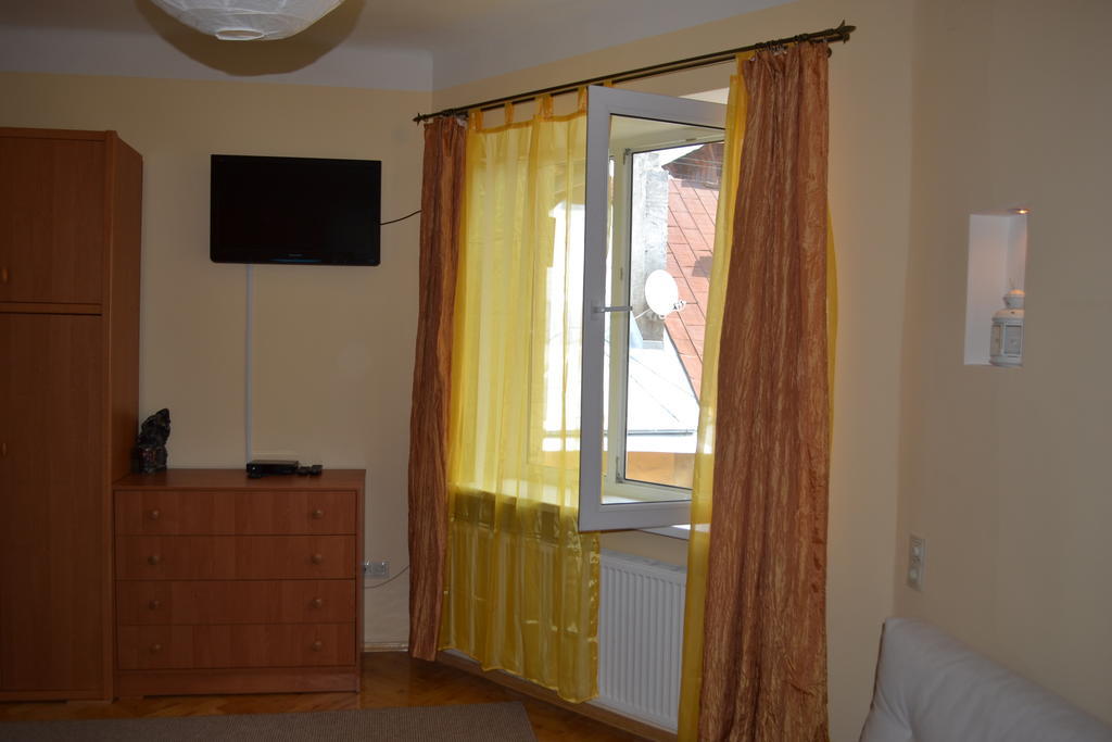 Near Citadel Apartment Lviv Oda fotoğraf